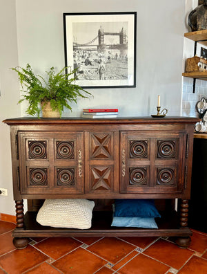 Theodor- Rustic Large Sideboard - Carved Wooden Buffet for Bedroom or Kitchen - Farmhouse Furniture Deco