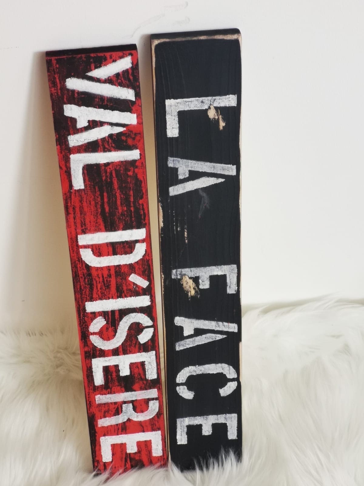 Rustic wooden ski chalet wall sign - French Alps wall deco - Alpine decoration - Mountains - Holiday house deco - La Face