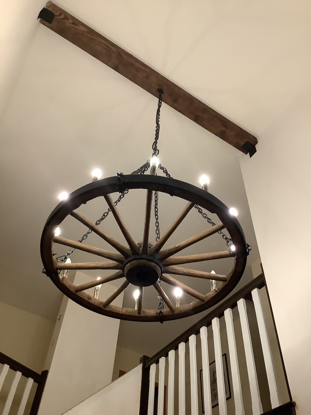 Lanterne du Château - Rustic Vintage Chandelier - Medieval Style Wagon Wheel Lighting - High Ceiling Deco - Chalet deco